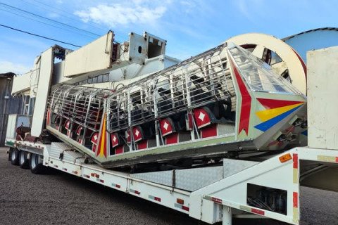 Primeiros brinquedos do Planeta Park já chegaram para a Expo Rosa 2025
