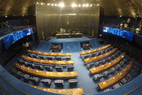 21 deputados do Paraná querem urgência na votação do PL da anistia